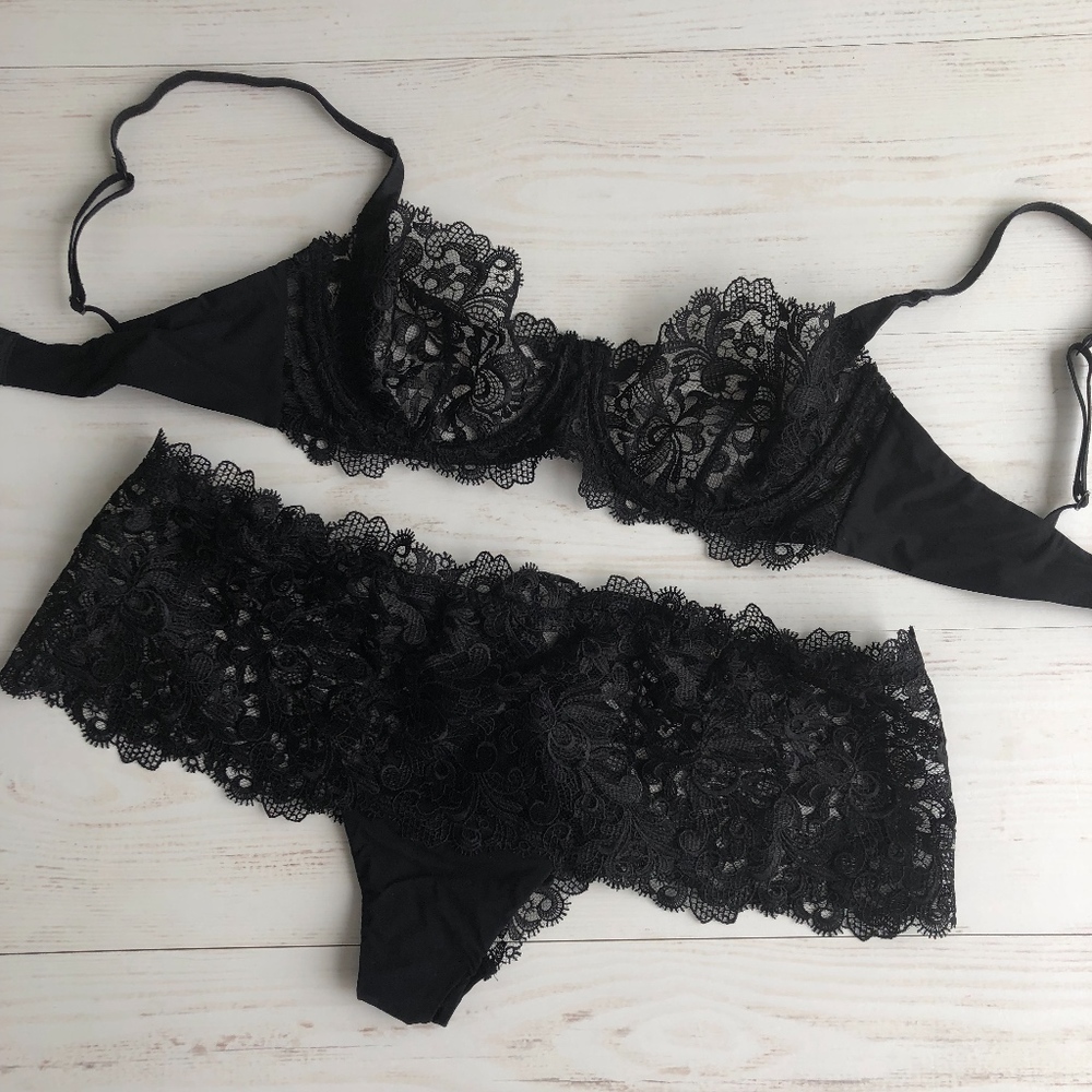 La Perla Black Lace lingerie set bra and panty 36C